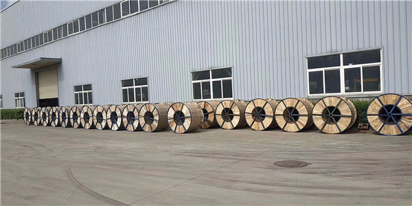 ���ͻ������Ѿ������깤�ľ�Ͳ���µȴ��ͻ�